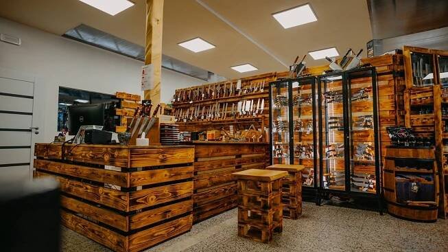 Prodejna kuchyňské a lovecké damaškové nože Zahradni-Grily.com Hradec Králové