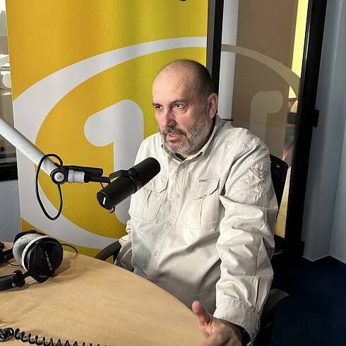 Miroslav Bobek: Jsem pyšný na rezervaci Dja a její obyvatele, nejvíce na gorilí mládě Mobi | Host Frekvence 1