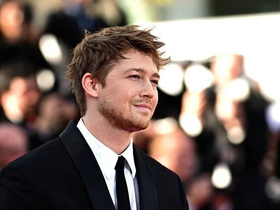 Joe Alwyn calls Taylor Swift trolls 'shameful' after year-long social media abuse