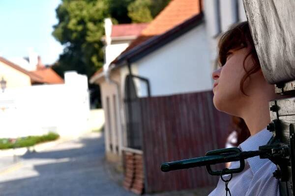 Klapka! Filmaři obsadili centrum, Beata Parkanová natáčela závěr filmu Slovo