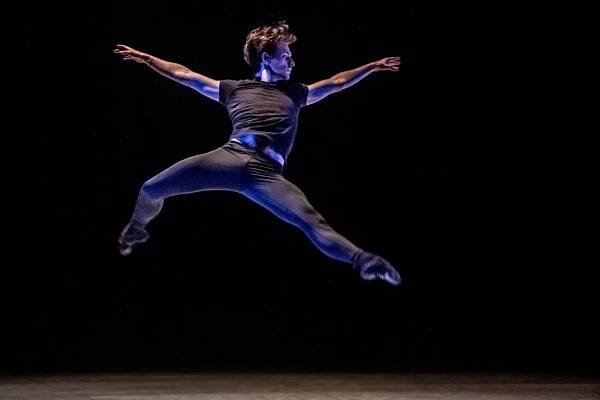 Obrazem: Hvězdný tanečník Sergej Polunin létal v Národním divadle