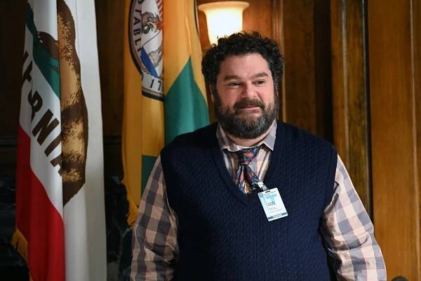 Mr. Mayor - Pilot - Z filmu - Bobby Moynihan