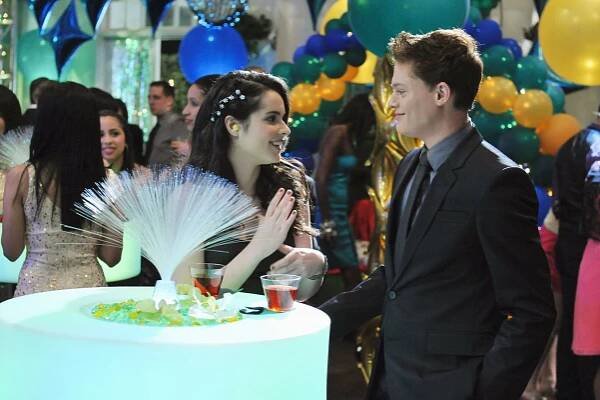Záměna - Venus, Cupid, Folly, and Time - Z filmu - Vanessa Marano, Sean Berdy