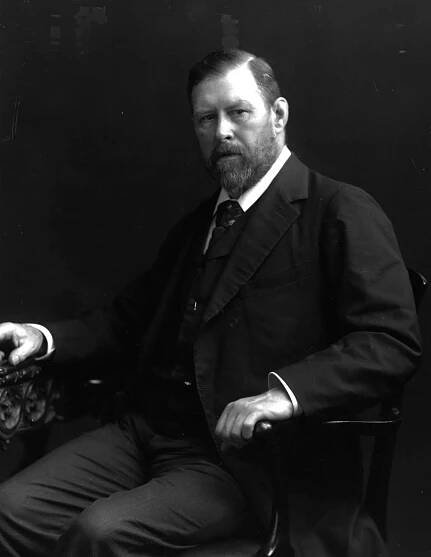 Bram Stoker ‘cheeky’ letter sent after Dracula publication goes on sale for £15,000