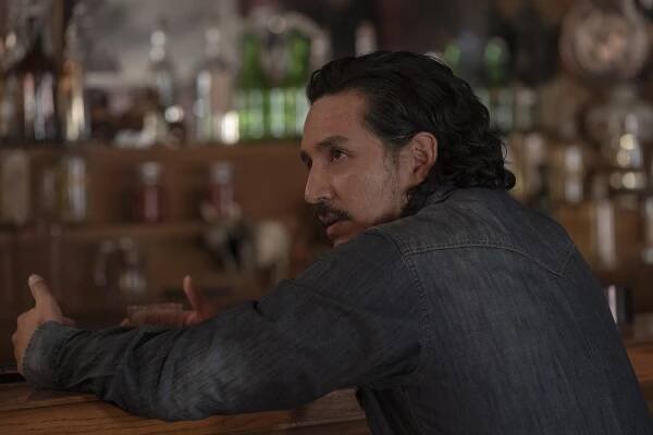 Gabriel Luna en busca de "Hotel" - The Last of Us
