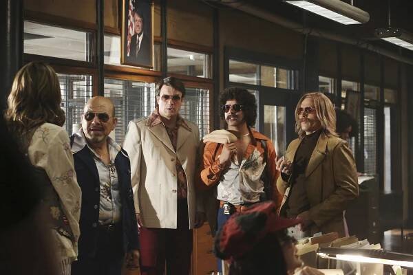 Castle na zabití - Zlatá sedmdesátá - Z filmu - Jon Polito, Nathan Fillion, Jon Huertas, Seamus Dever