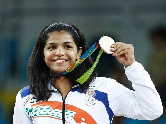 Sakshi Malik: “I won my Olympic medal with long hair and nail polish”