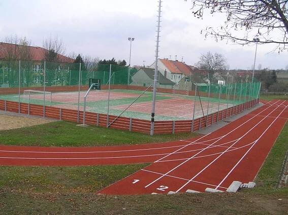 Víceúčelové hřiště – Obec Dolní Němčí
