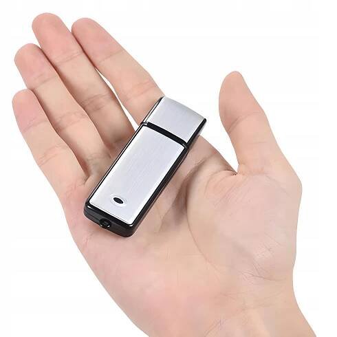 ŠPIONÁŽNY DIKTAFÓN MINI PODSLUCH PENDRIVE ZÁZNAMNÍK HLASU USB 8 GB 16 h Hmotnosť (s balením) 0.1 kg