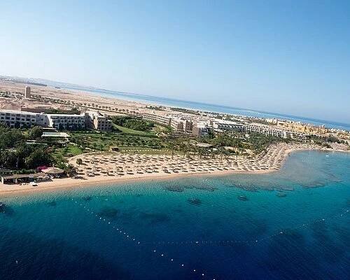Pool & Beach