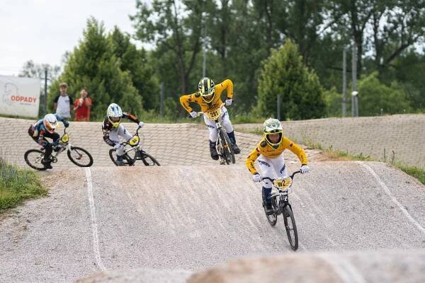 Český Svaz Cyklistiky | Bikrosaři odstartovali v Pardubicích sezonu