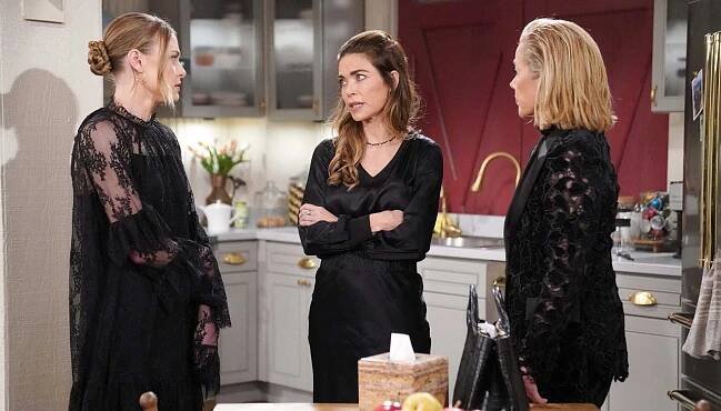 melody thomas scott, amelia heinle, hayley erin, the young and the restless