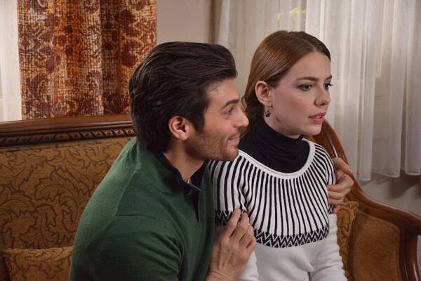 Hangimiz Sevmedik - Episode 20 - Z filmu - Can Yaman, Selen Soyder
