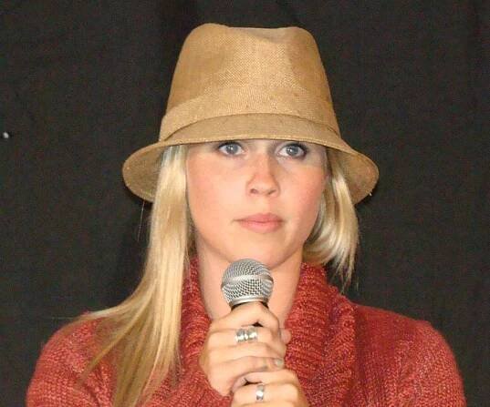 Claire Holt Biography - Facts, Childhood, Family Life & Achievements