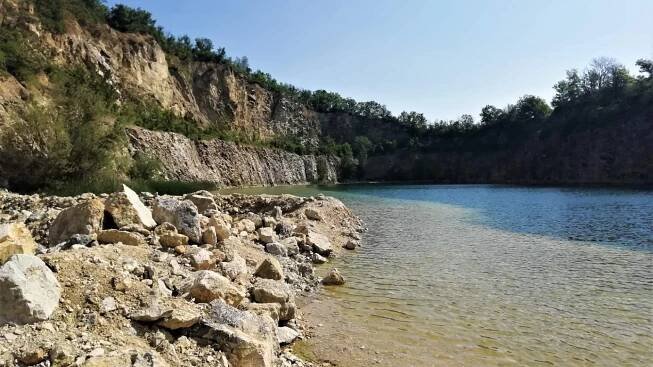 Lom Mikulov 👙 geniální koupání, které znáte z filmů a seriálů
