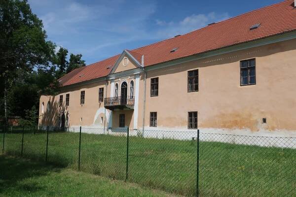 Фотогалерея • Měšice Castle (запирать) • Mapy.com