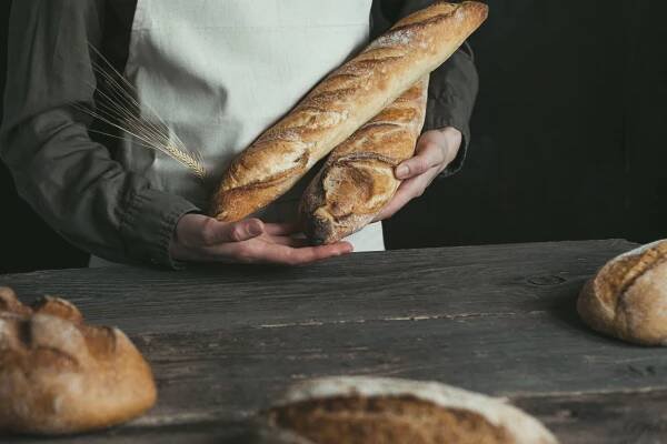 Francouzská bageta se dostala na seznam kulturního... | iROZHLAS - spolehlivé zprávy