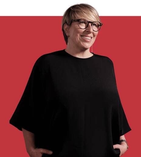 Caroline Gennez aan het lachen