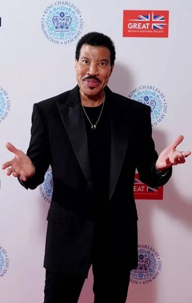 Lionel Richie před koncertem v Praze: Procvičil nohy a dal si smažák!