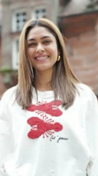 Mrunal Thakur's enchanting style moments