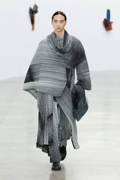 Issey Miyake Ronan Bouroullec Menswear AW 2024