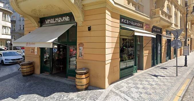 Nabídli nejnižší cenu, přesto vyhráli. Pronájem restaurace Praha 1 nakonec zrušila