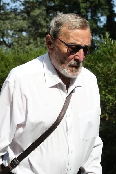 Chřadnoucí Ladislav Frej: Gábince (†56) růži nepřinesl