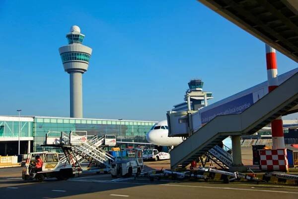 Providing condition-based maintenance at Amsterdam Airport Schiphol - Vanderlande