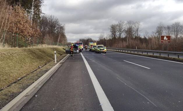 Výměna kola na dálnici nedopadla pro řidiče dobře - Hasičovo 