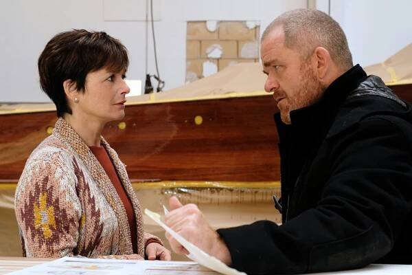 Vraždy u jezera - Dívka, která se ráda smála - Z filmu - Katharina Stemberger, Cornelius Obonya