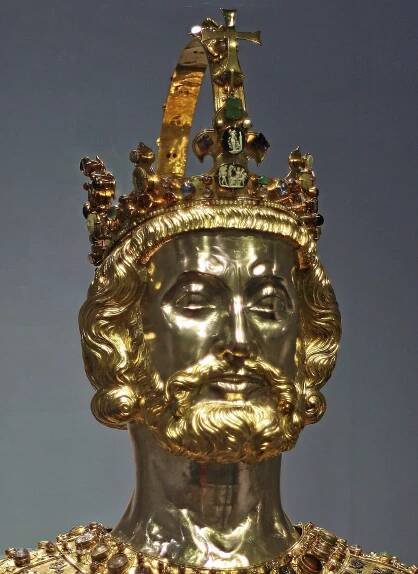 Soubor:KarlsbusteDetail.jpg – Wikipedie