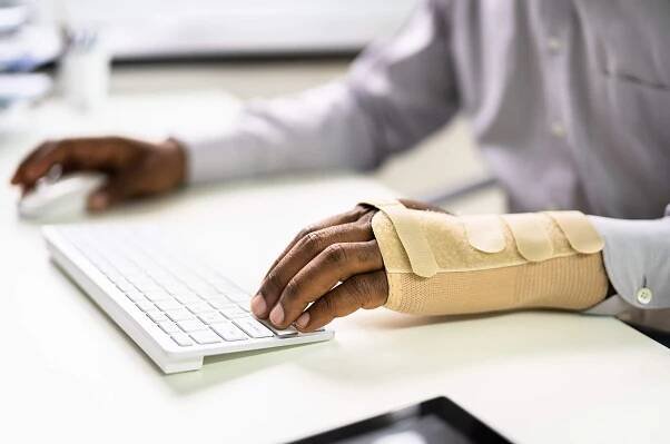 Office Accident Claims - Mooneerams Personal Injury Solicitors Wales