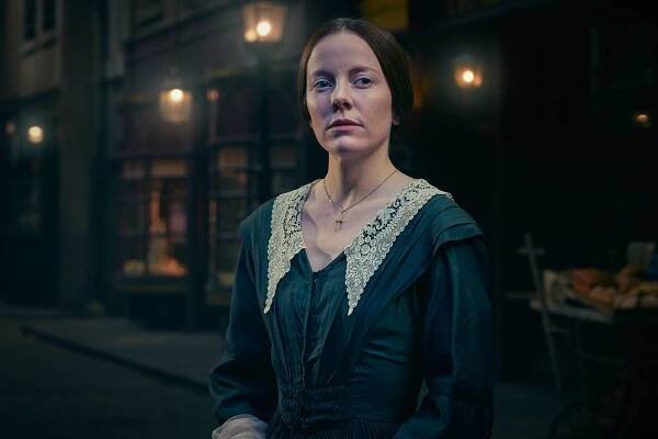 Alexandra Moen - Dickensian - Promo