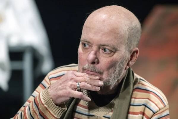 FOTO: David Schneider promluvil o svém životě. – stránka 7