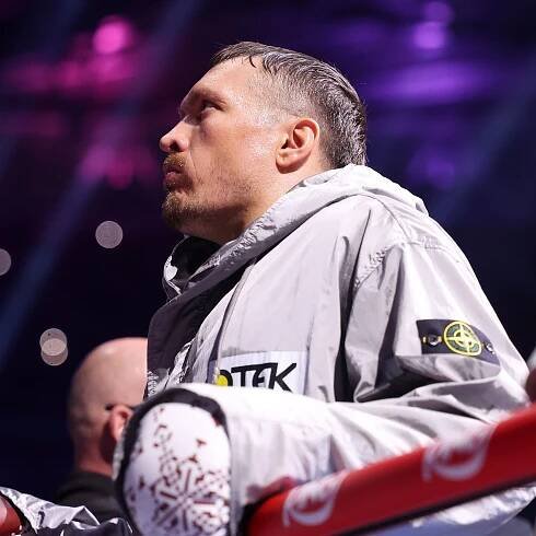 For his Dubois bust-up, Oleksandr Usyk gets the badge in