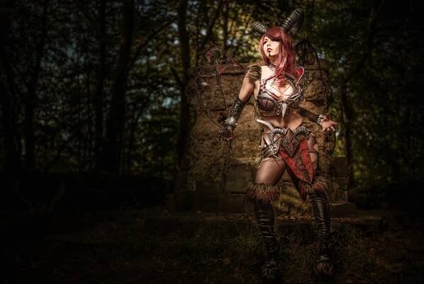 Succubus Cosplay by MiuMoonlight