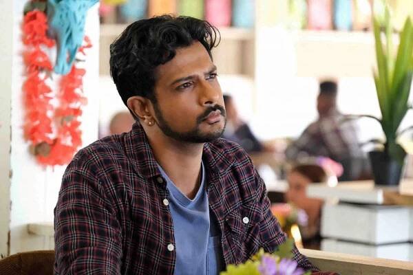 Ghosts - Sam's Mom - Z filmu - Utkarsh Ambudkar