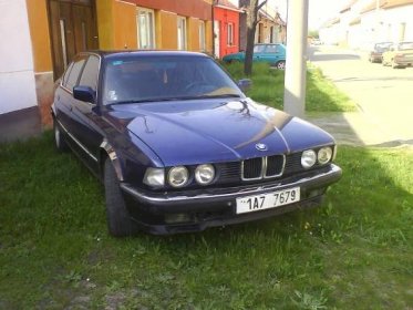 1987 BMW 7 E32 3.5 benzín 155 kW