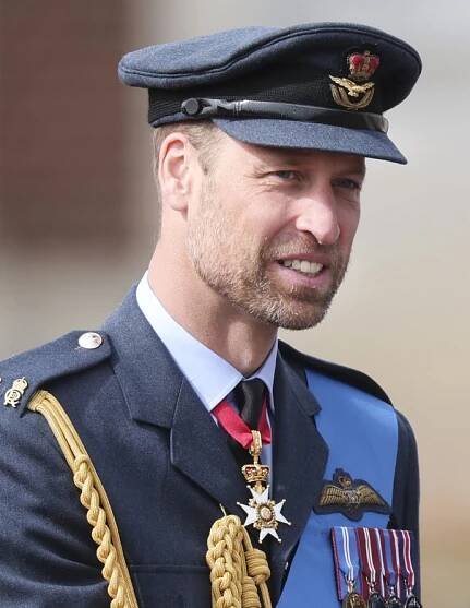 FOTO: Princ William  vypadá úplně jinak. – stránka 38