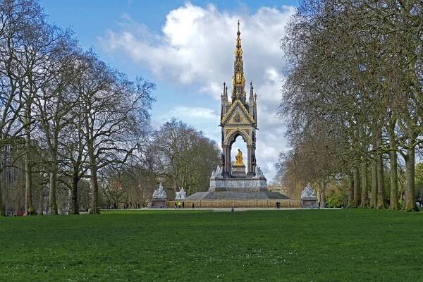 Visit Hyde Park