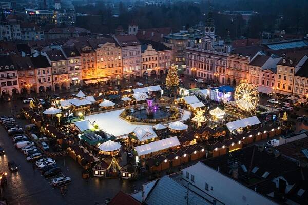 FOTO: Za vánočními trhy po celé republice. Na špici Budějovice a evropské město Vánoc Brno