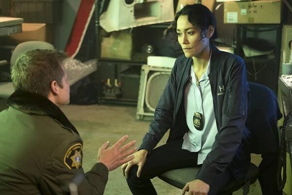 The Crossing - Pilot - Z filmu - Sandrine Holt