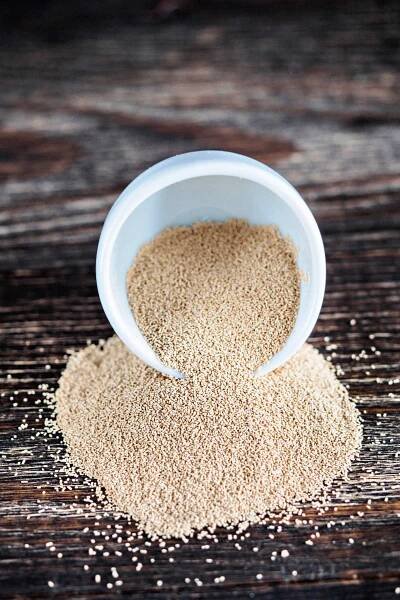 What Does Yeast Do In Bread Baking?
