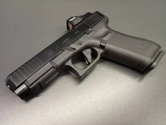 Glock 47 MOS na střelnici | donshot.cz 