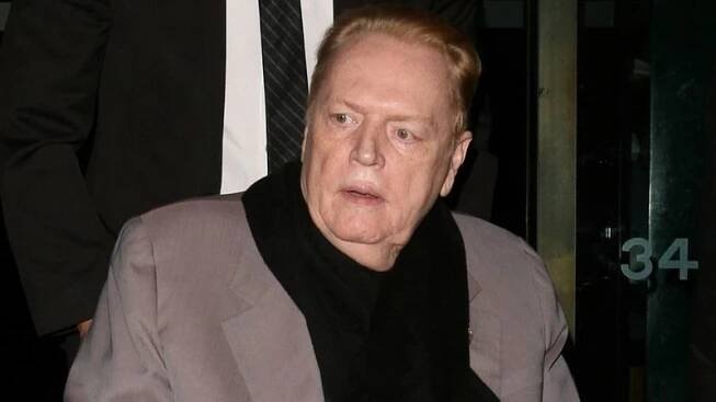 Larry Flynt je proti popravě muže, který ho zmrzačil. Raději by ho mučil - Novinky