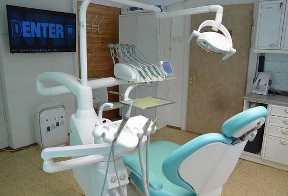 Zubní implantáty za 38 000 Kč Libouchec Stomatologie a dentální hygiena MDDr. Peter Brecik • Firmy.cz
