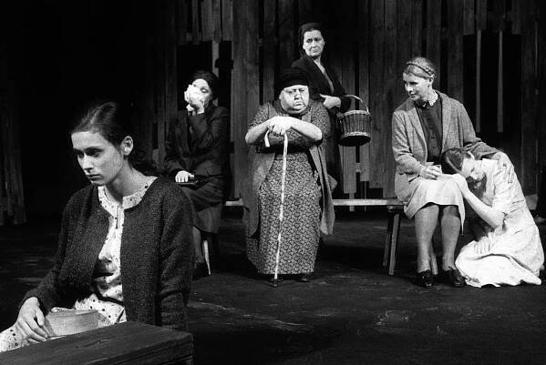 Lucie Štěpánková, Zdena Bittlová, Jiřina Jelenská, Helena Malehová, Jindra Janoušková a Martina Sikorová, foto Věra Mohylová