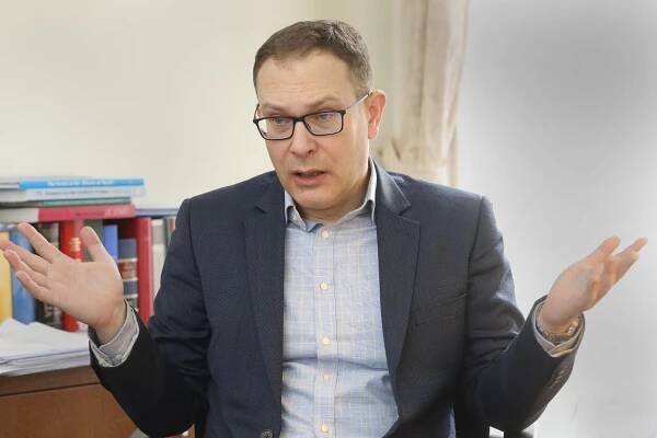 „Teď vypadáme jako hlupáci.“ Pavlův poradní panel kvůli Fremrovi nabídl rezignaci, část členů o tom neví