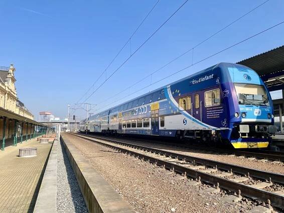 Jednotka CityElefant dopravce České dráhy (ČD) ve stanici Ostrava-Svinov. Foto: Zdopravy.cz / Vojtěch Očadlý