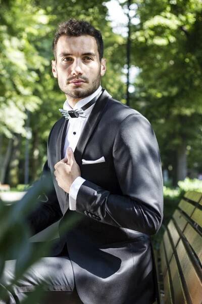 Jan Vur - MODELKY A HOSTESKY D.F.C. FASHION CLUB - MODELINGOVÁ AGENTURA